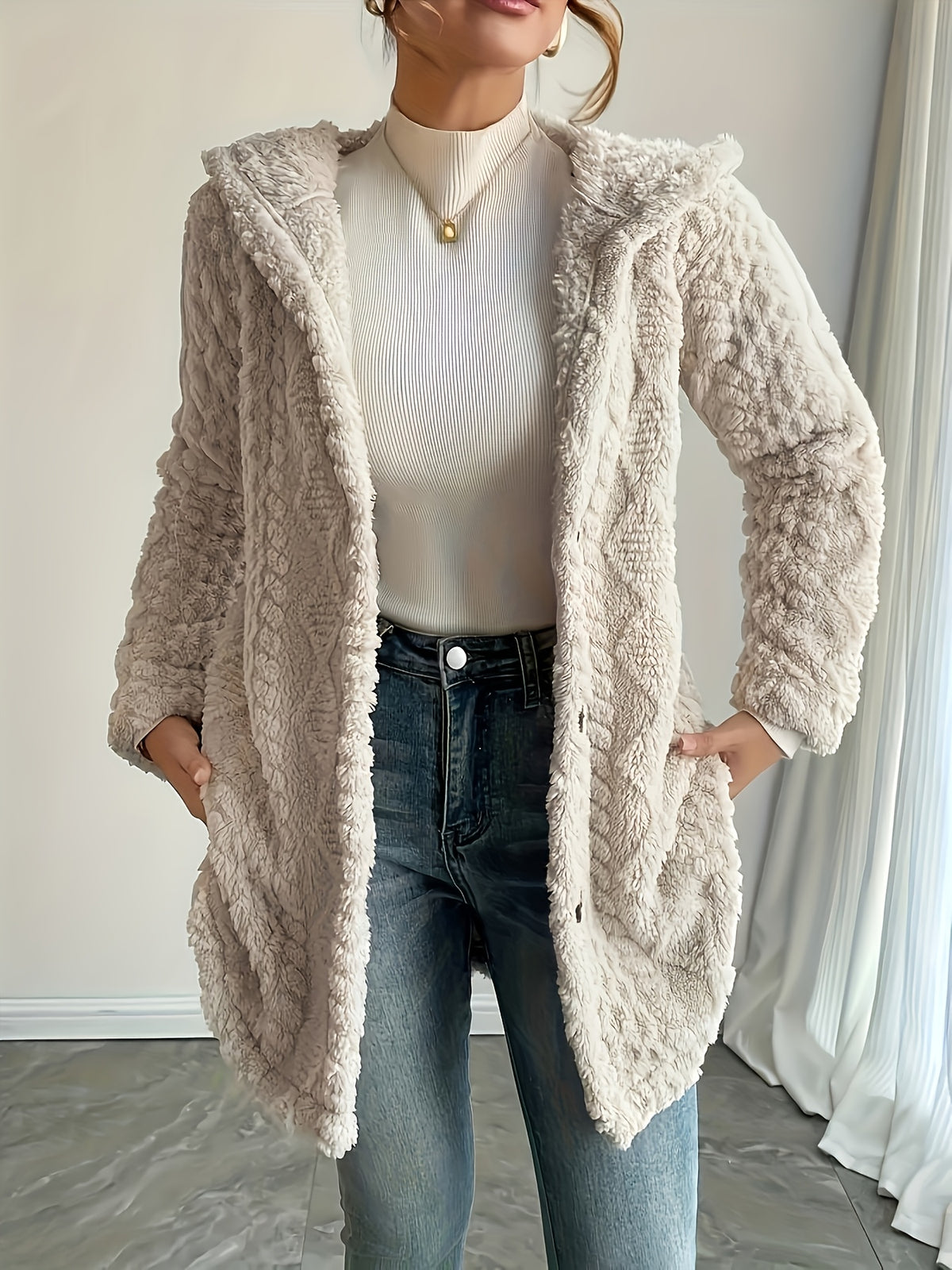 Women’s Elegant Faux Fur Coat